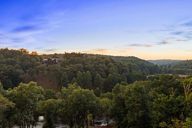 744 Bear Walk Road, Mineral Bluff, GA 30559