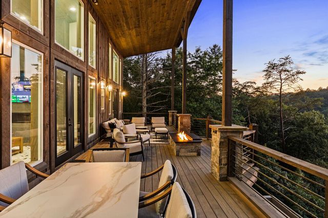 744 Bear Walk Road, Mineral Bluff, GA 30559