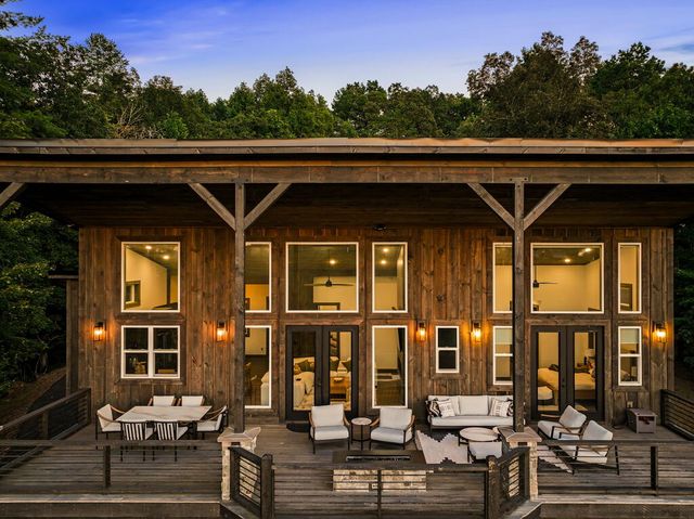 744 Bear Walk Road, Mineral Bluff, GA 30559