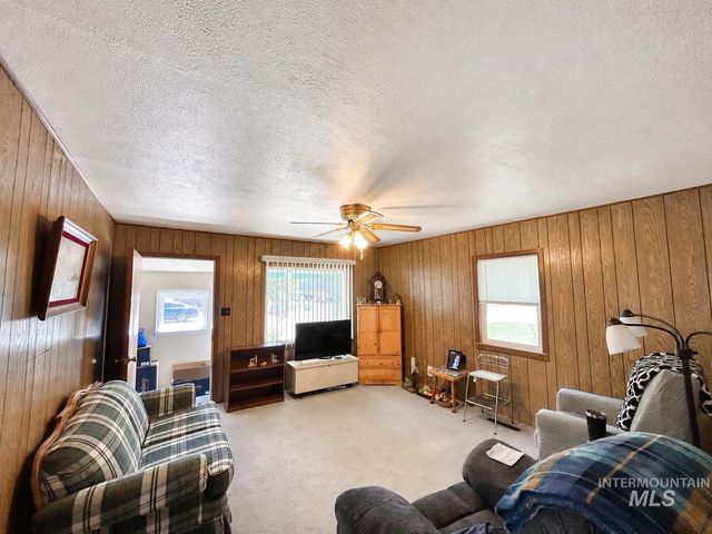 604 8th Ave E, Jerome, ID 83338