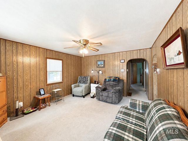604 8th Ave E, Jerome, ID 83338