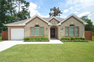 8105 Laura Koppe Road, Houston, TX 77028