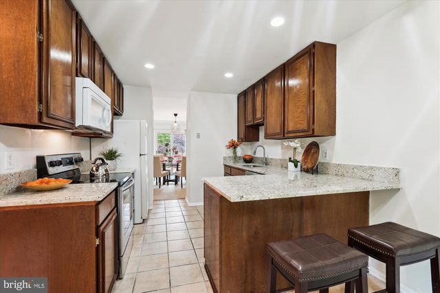 10903 PEBBLE RUN DR, Silver Spring, MD 20902