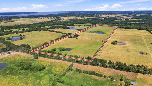 878 County Road 2900, Dodd City, TX 75438