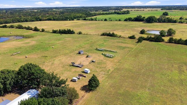 878 County Road 2900, Dodd City, TX 75438