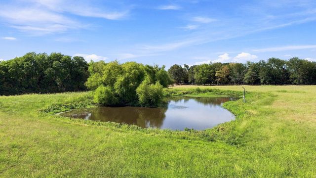 878 County Road 2900, Dodd City, TX 75438