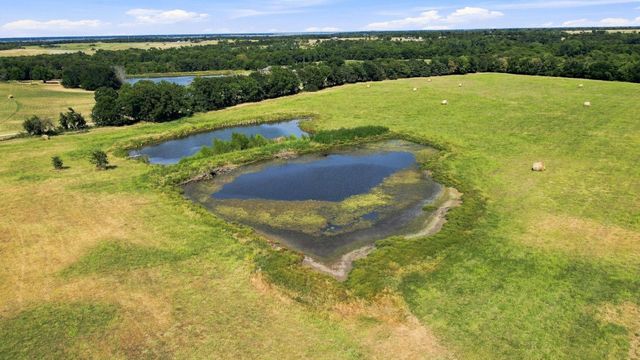 878 County Road 2900, Dodd City, TX 75438