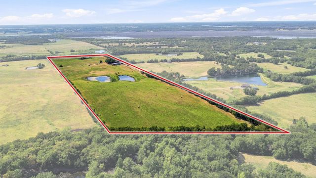 878 County Road 2900, Dodd City, TX 75438