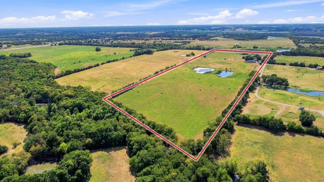 878 County Road 2900, Dodd City, TX 75438