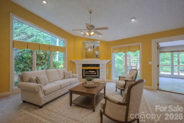 5 Kari Circle, Candler, NC 28715