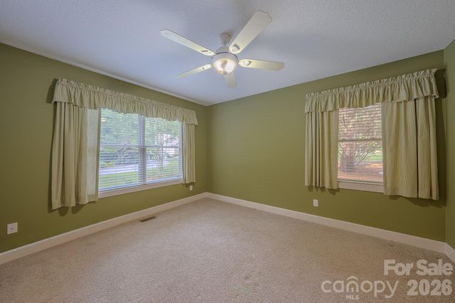 5 Kari Circle, Candler, NC 28715