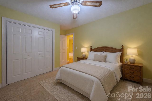 5 Kari Circle, Candler, NC 28715