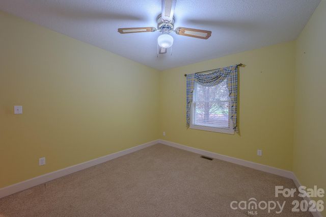 5 Kari Circle, Candler, NC 28715