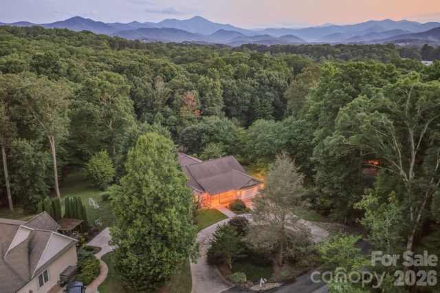 5 Kari Circle, Candler, NC 28715