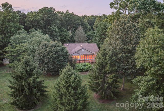 5 Kari Circle, Candler, NC 28715
