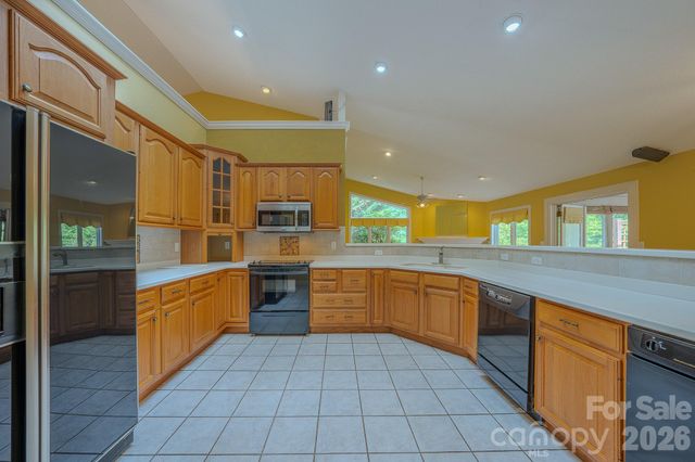 5 Kari Circle, Candler, NC 28715