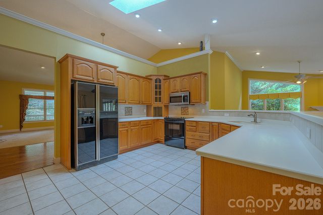 5 Kari Circle, Candler, NC 28715