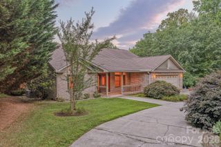 5 Kari Circle, Candler, NC 28715