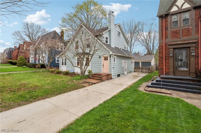 141 Melbourne Avenue, Akron, OH 44313