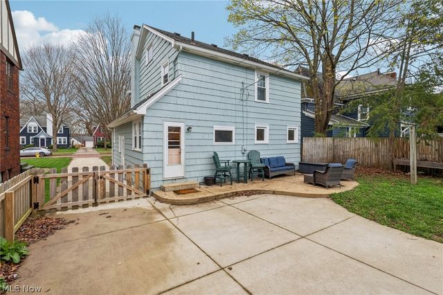 141 Melbourne Avenue, Akron, OH 44313