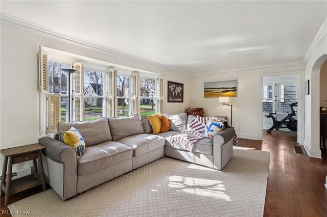 141 Melbourne Avenue, Akron, OH 44313