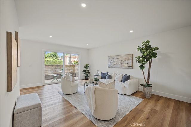 700 W La Veta Avenue N5, Orange, CA 92868
