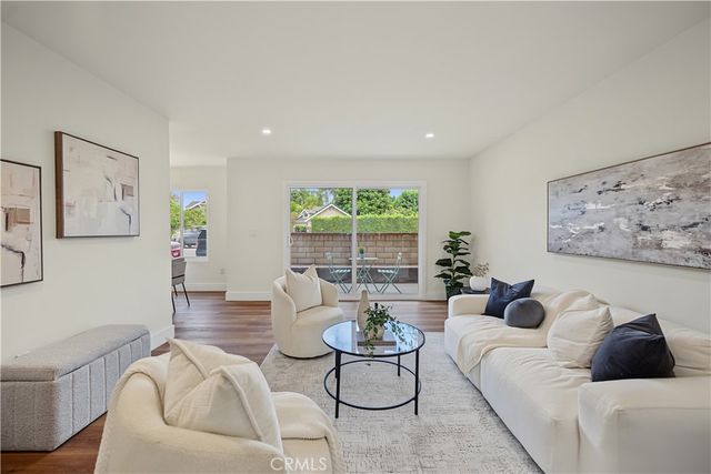 700 W La Veta Avenue N5, Orange, CA 92868
