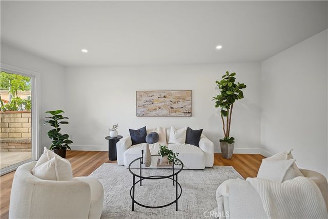 700 W La Veta Avenue N5, Orange, CA 92868