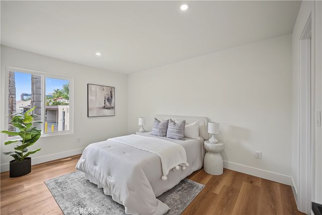 700 W La Veta Avenue N5, Orange, CA 92868