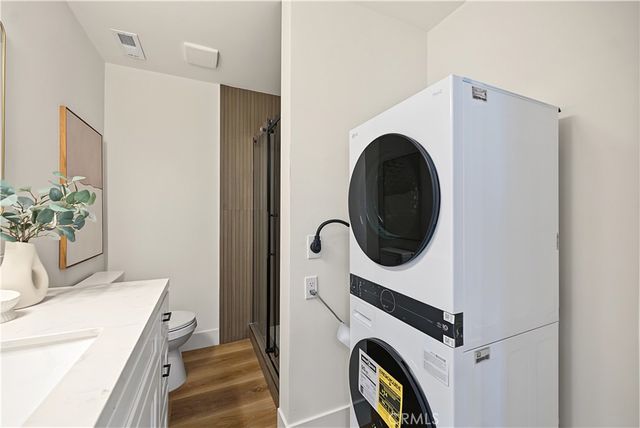 700 W La Veta Avenue N5, Orange, CA 92868