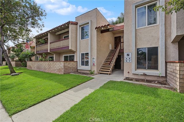 700 W La Veta Avenue N5, Orange, CA 92868