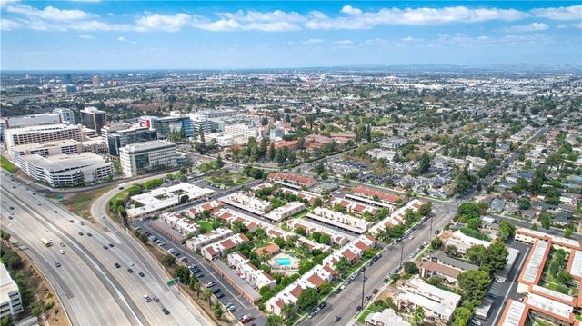 700 W La Veta Avenue N5, Orange, CA 92868
