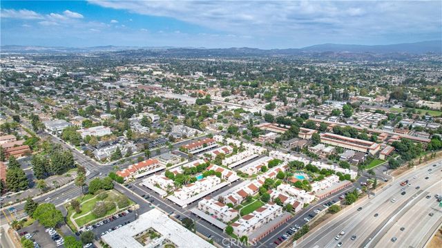 700 W La Veta Avenue N5, Orange, CA 92868