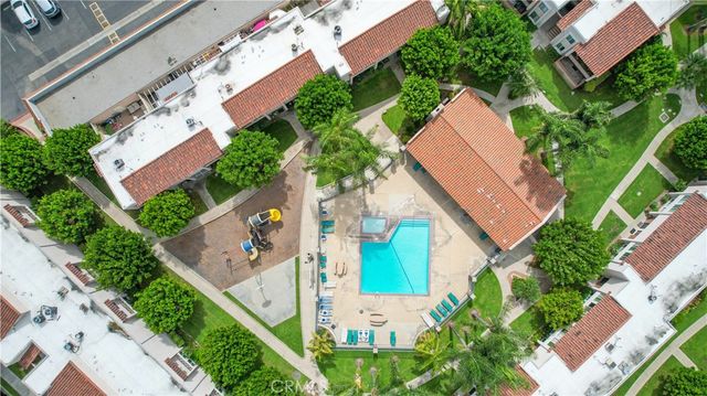 700 W La Veta Avenue N5, Orange, CA 92868