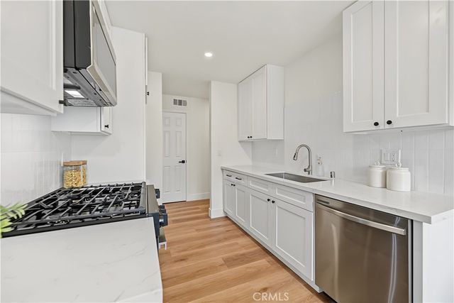 700 W La Veta Avenue N5, Orange, CA 92868