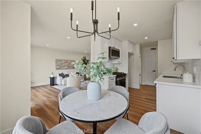 700 W La Veta Avenue N5, Orange, CA 92868