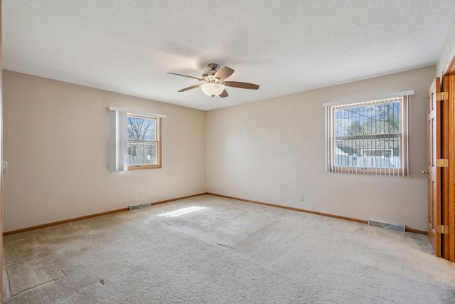 1533 2nd Avenue, Camanche, IA 52730