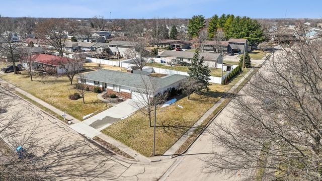 1533 2nd Avenue, Camanche, IA 52730