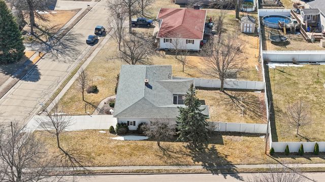 1533 2nd Avenue, Camanche, IA 52730