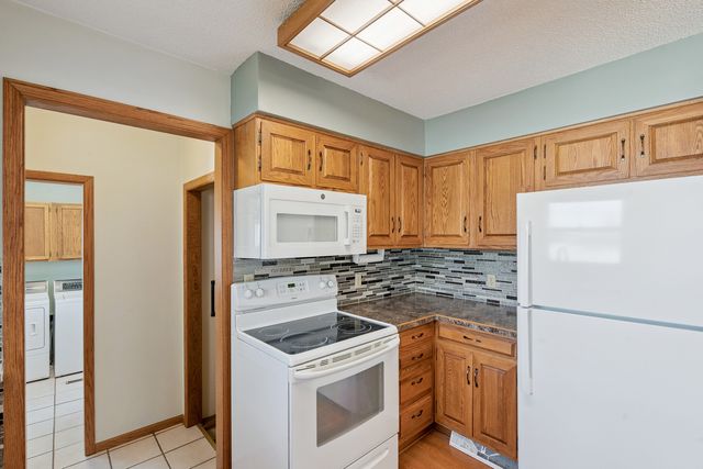 1533 2nd Avenue, Camanche, IA 52730