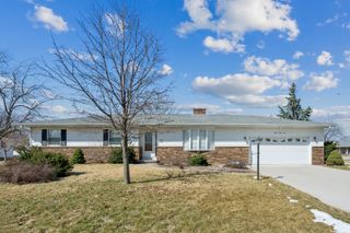 1533 2nd Avenue, Camanche, IA 52730