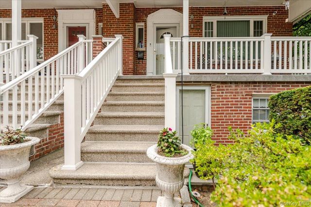 2015 Narragansett Avenue, Bronx, NY 10461