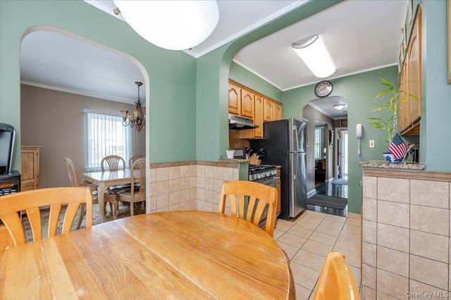 2015 Narragansett Avenue, Bronx, NY 10461
