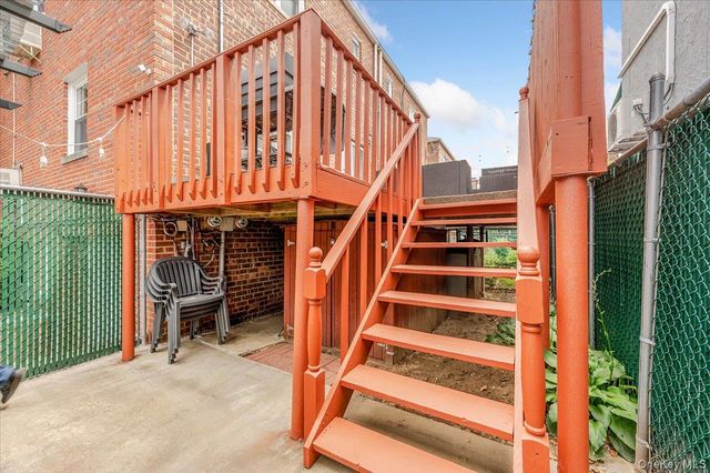 2015 Narragansett Avenue, Bronx, NY 10461