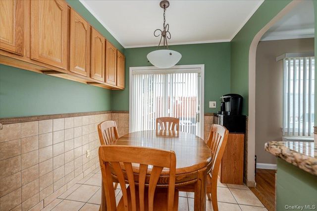 2015 Narragansett Avenue, Bronx, NY 10461