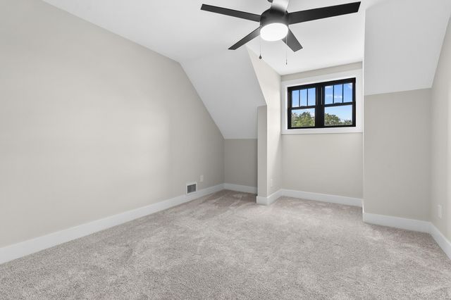 5217 Green Pine Lane, Kalamazoo, MI 49009