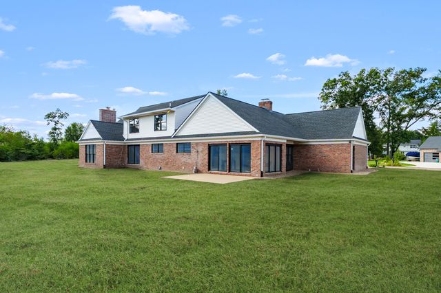 5217 Green Pine Lane, Kalamazoo, MI 49009