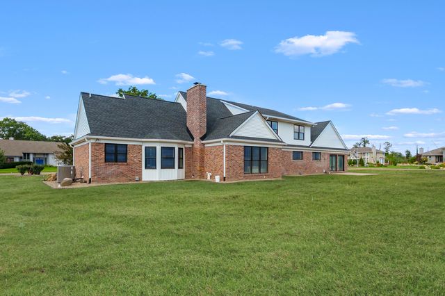5217 Green Pine Lane, Kalamazoo, MI 49009