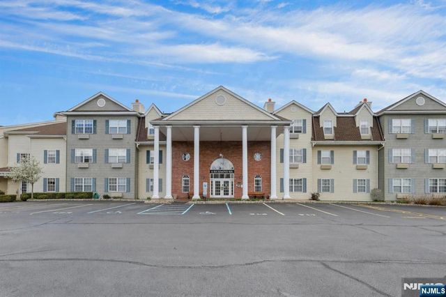 6412 Richmond Road 412, West Milford, NJ 07480