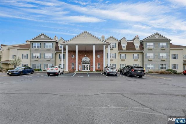 6412 Richmond Road 412, West Milford, NJ 07480